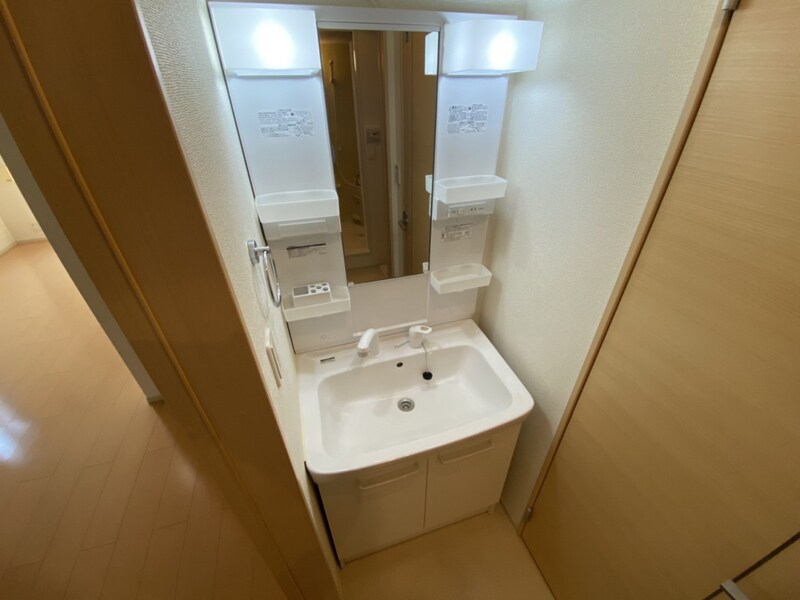 グランペール古賀ⅢBの物件内観写真