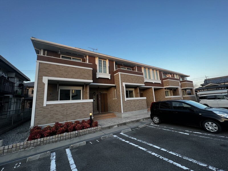 滝野リバティグレイスAの物件外観写真