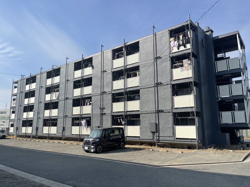 サンライズ高砂4号棟の物件外観写真