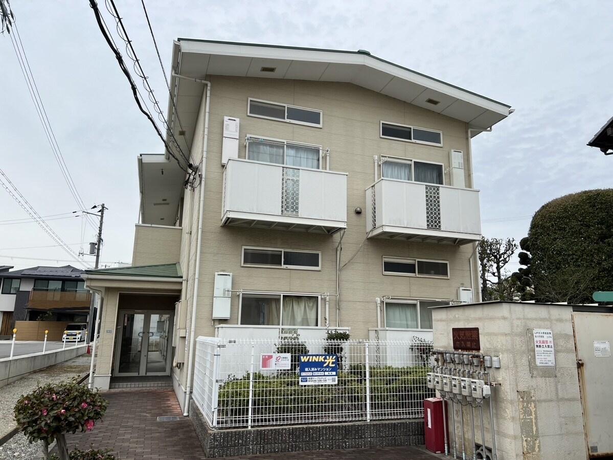 ル・ヴァン・アヴニールの物件外観写真