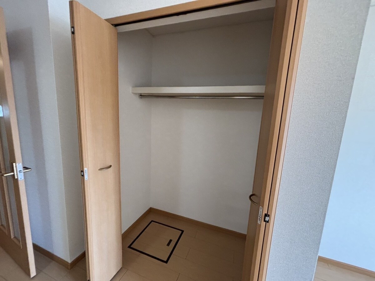 ウエスト ウッド アベニューの物件内観写真