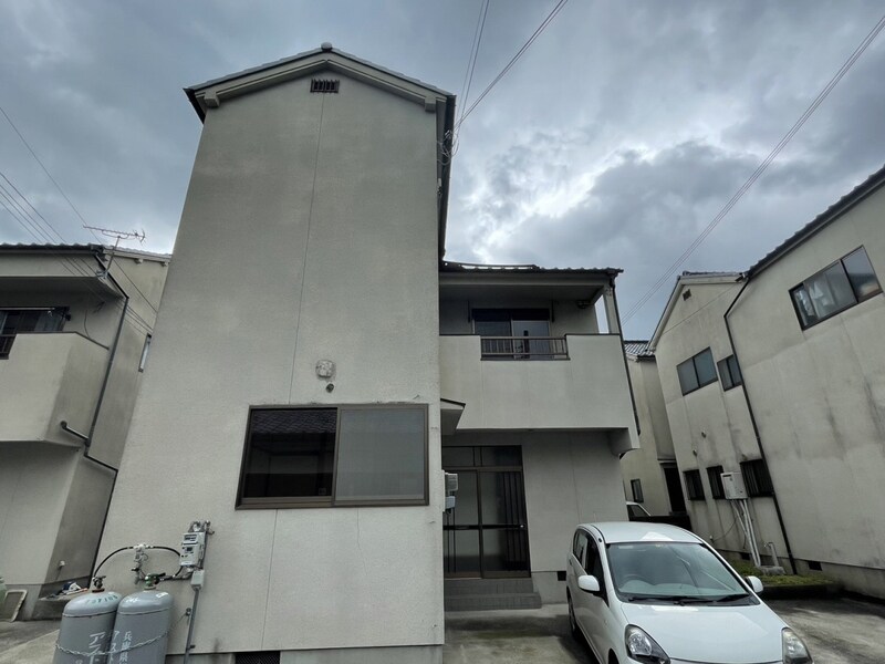 小室借家の物件外観写真