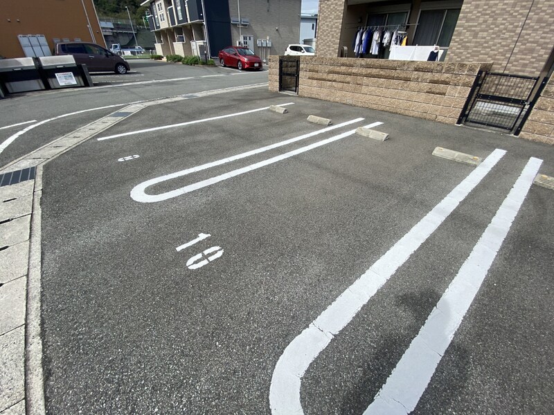 アンプルールの物件外観写真