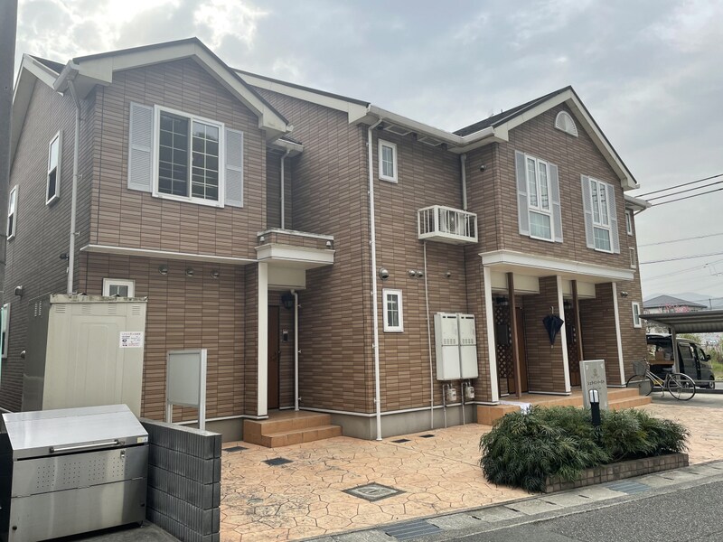 シュラインイーストの物件外観写真