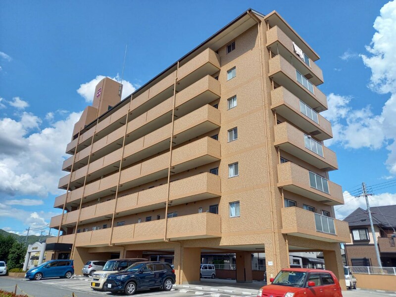 サンヴェール坊垣の物件外観写真