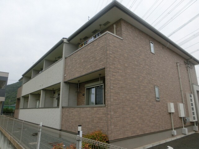 グラスランドの物件外観写真