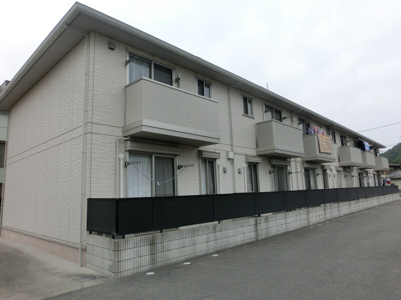 モダンコート東阿保の物件外観写真