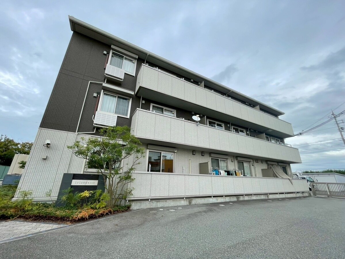 イリゼの物件外観写真