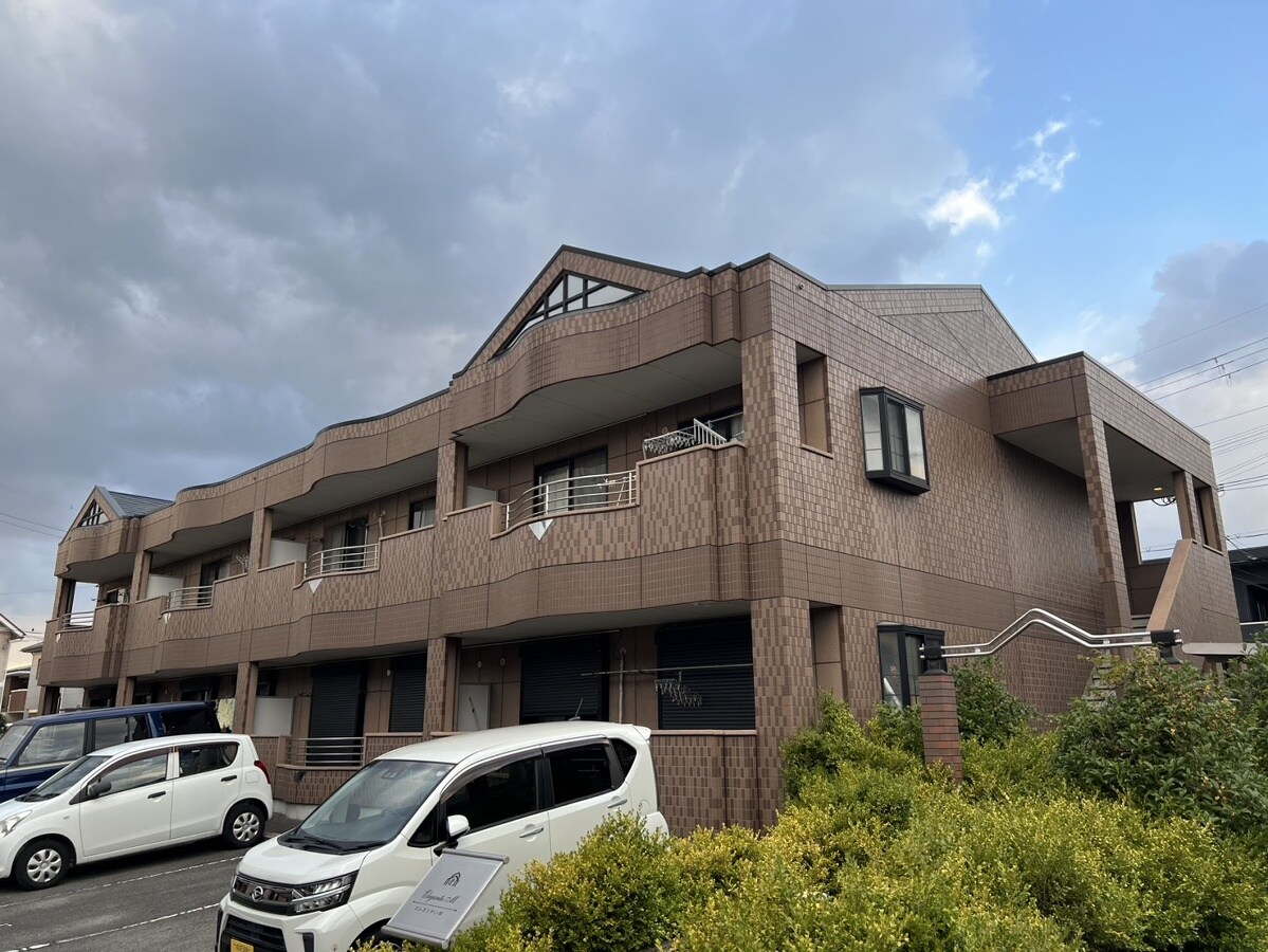 エレガンティ・Mの物件外観写真