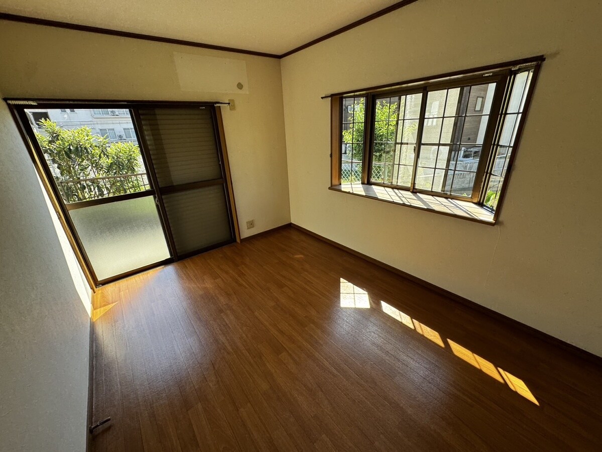 アベニュー安室の物件内観写真