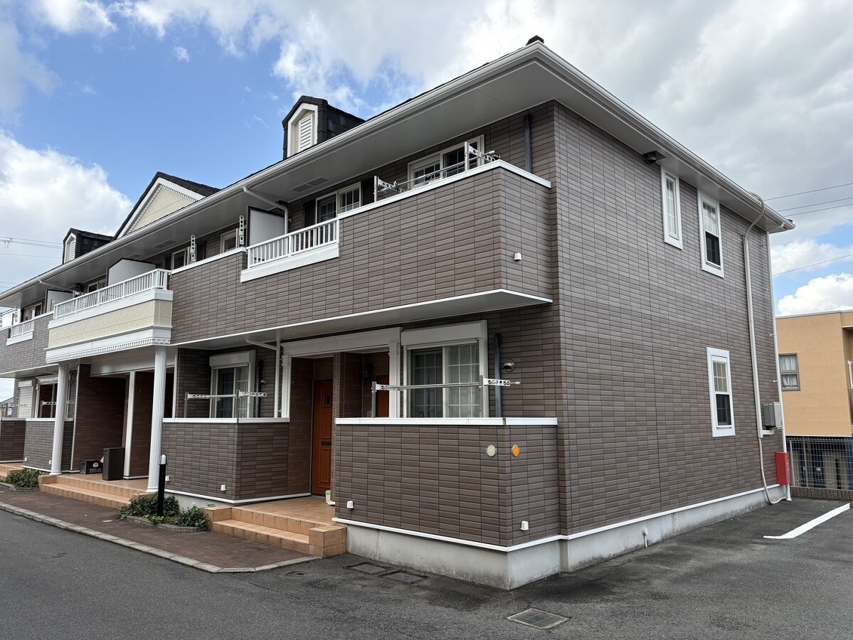 トレス・シエーネの物件外観写真