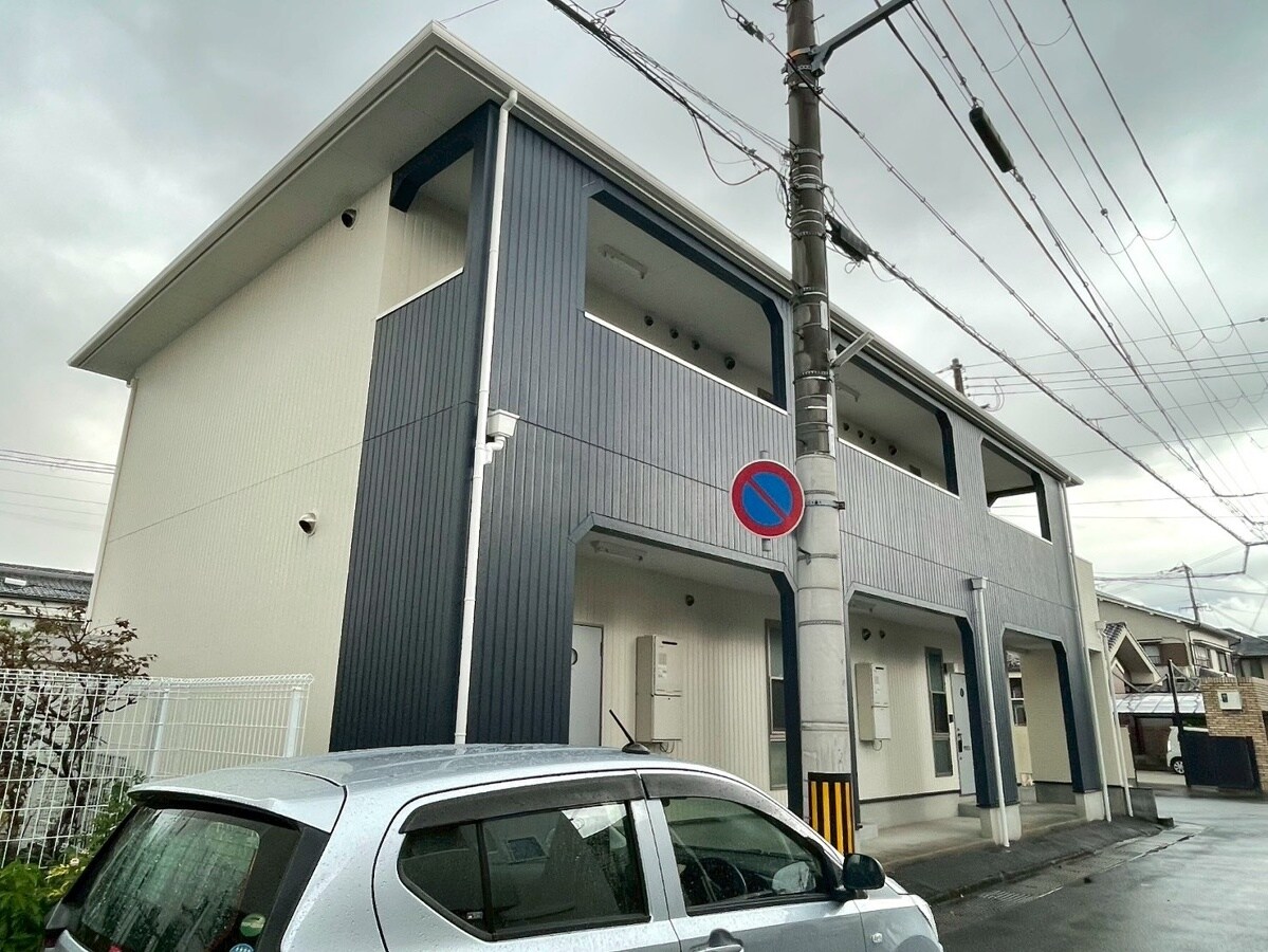 神和町壱番館の物件外観写真