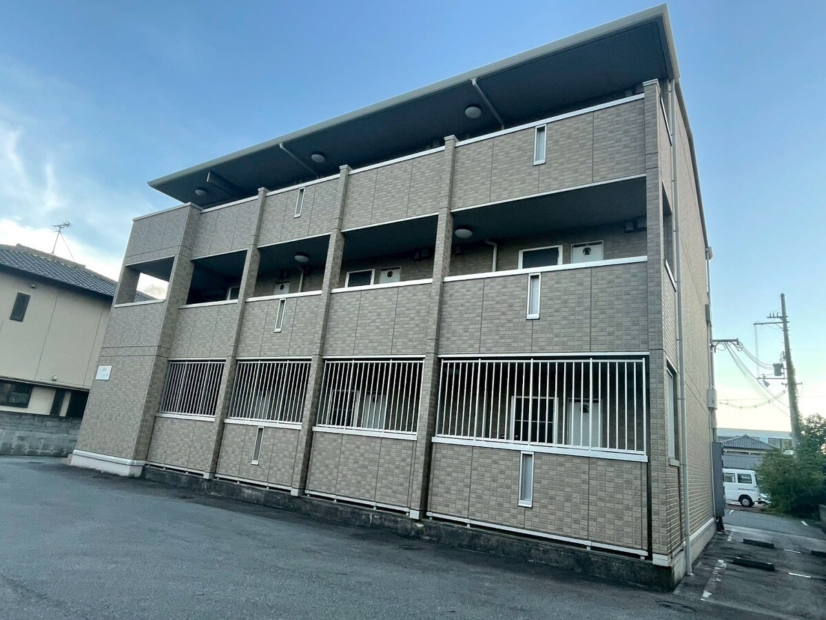 セジュール亀山 A棟の物件外観写真