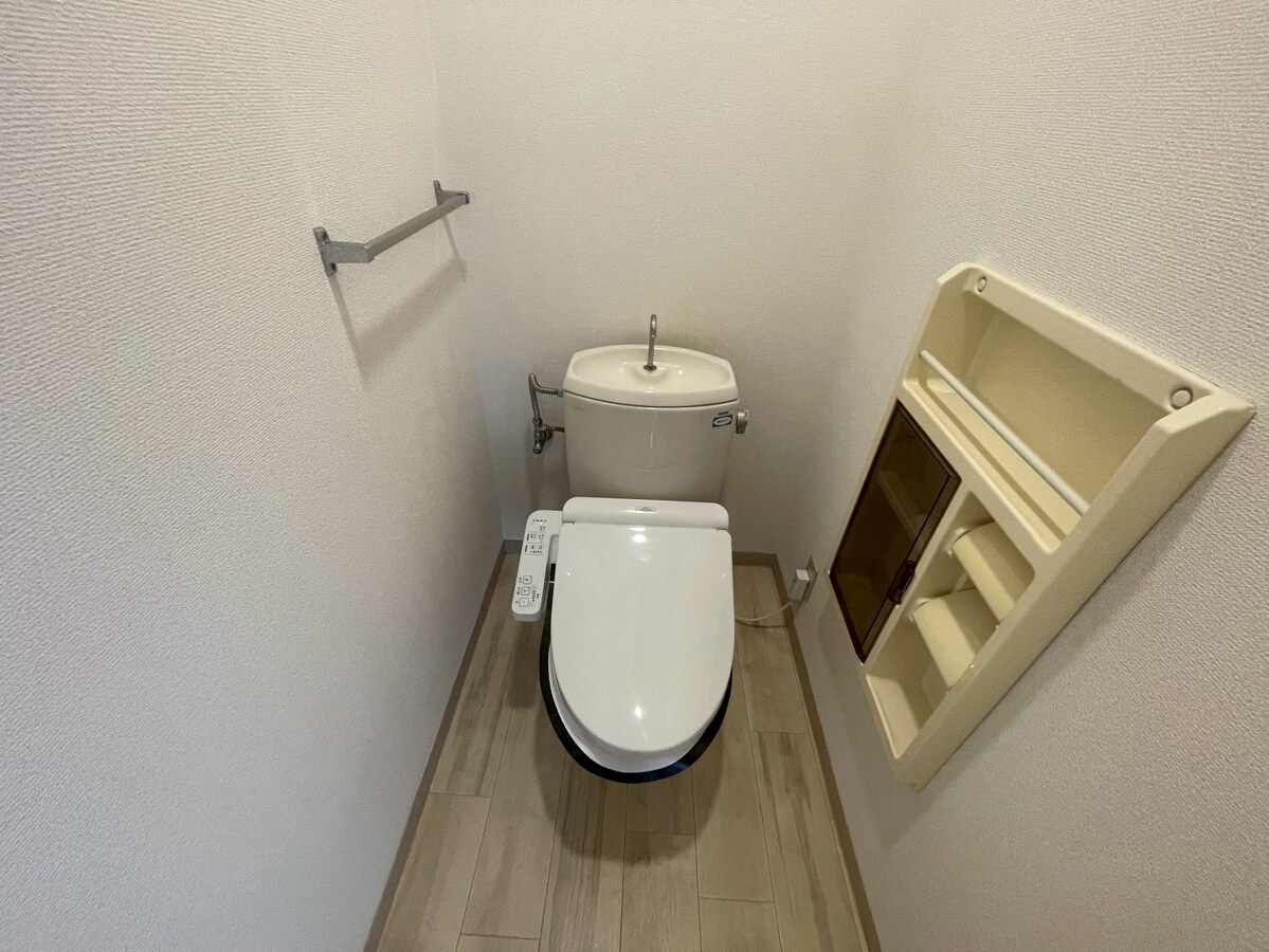 ウォームフロント岡田の物件内観写真