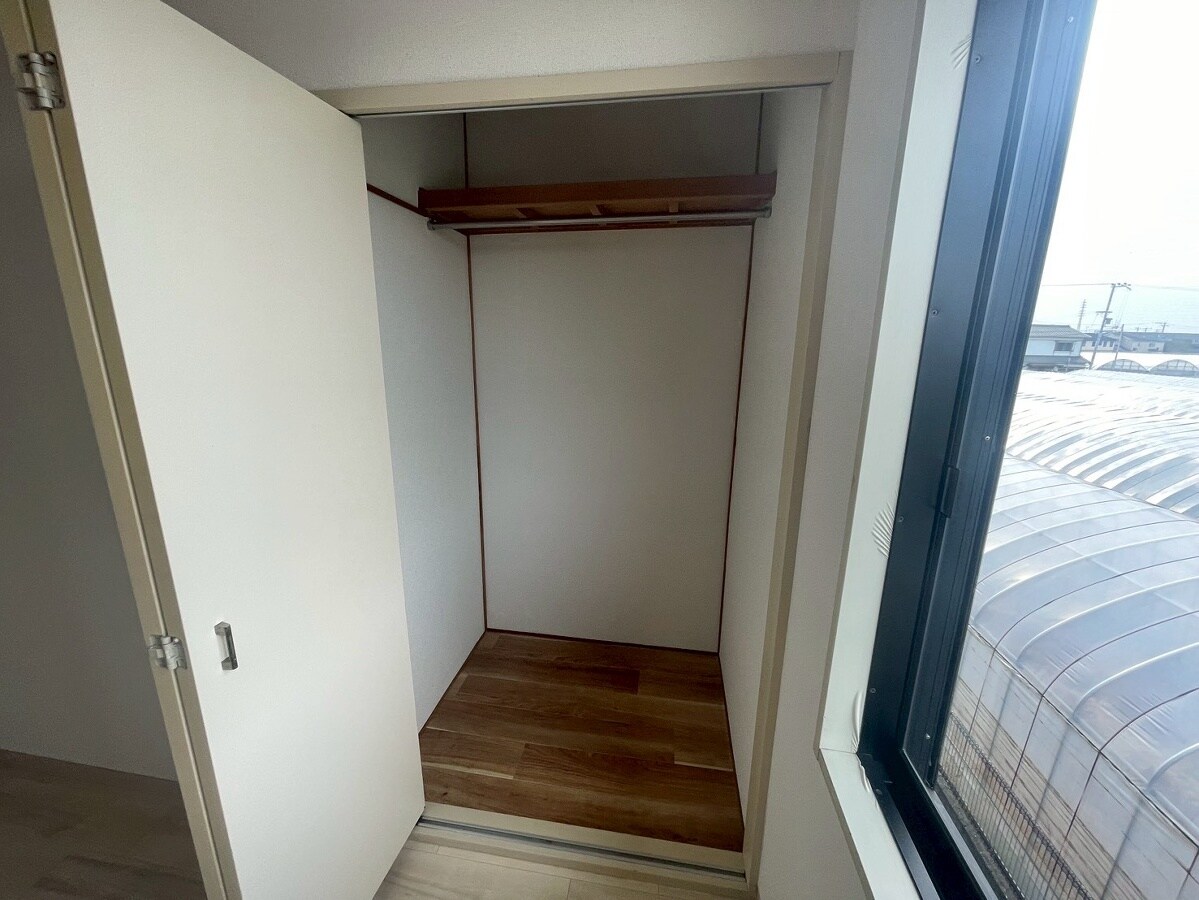 ウォームフロント岡田の物件内観写真