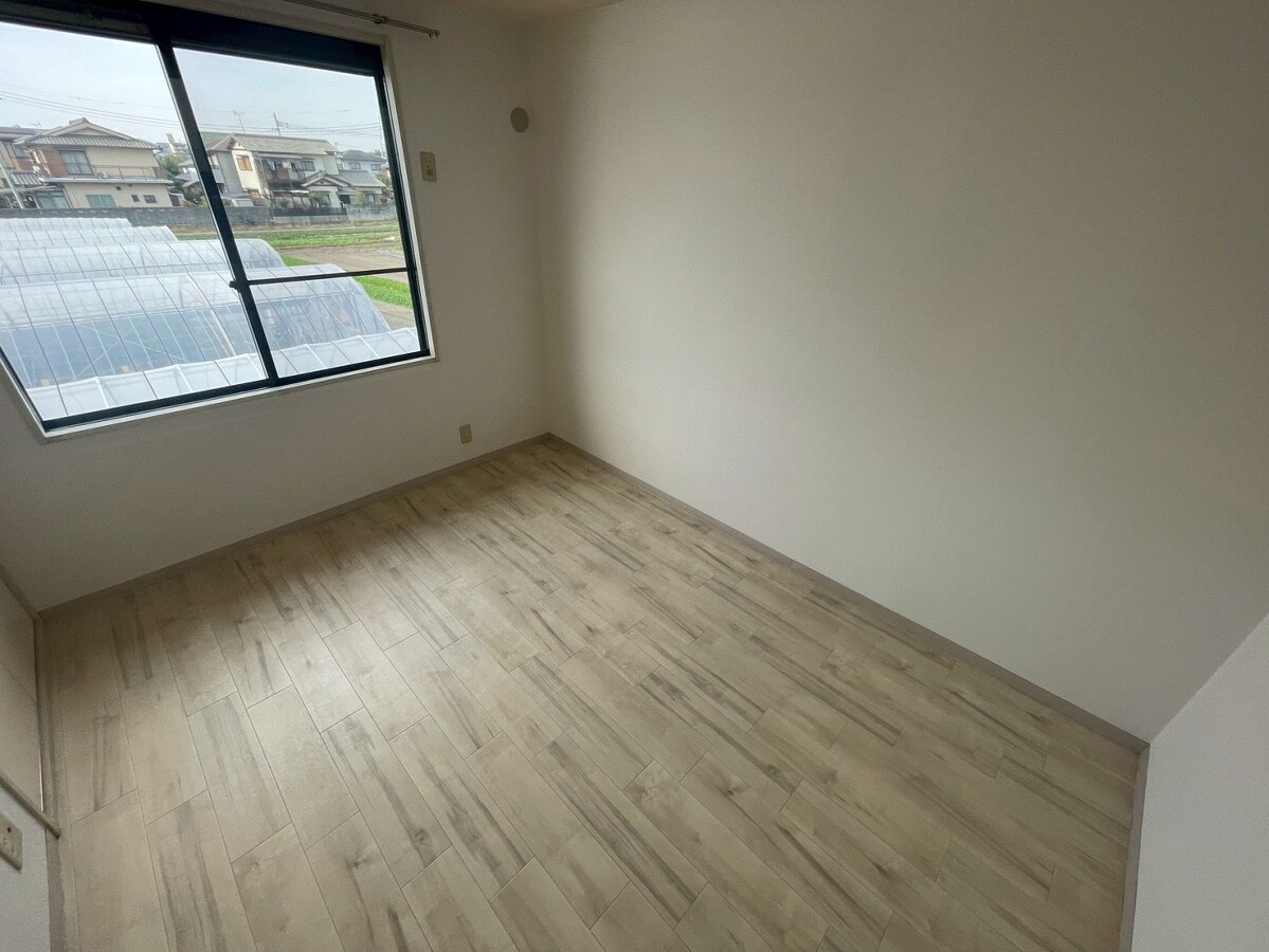 ウォームフロント岡田の物件内観写真