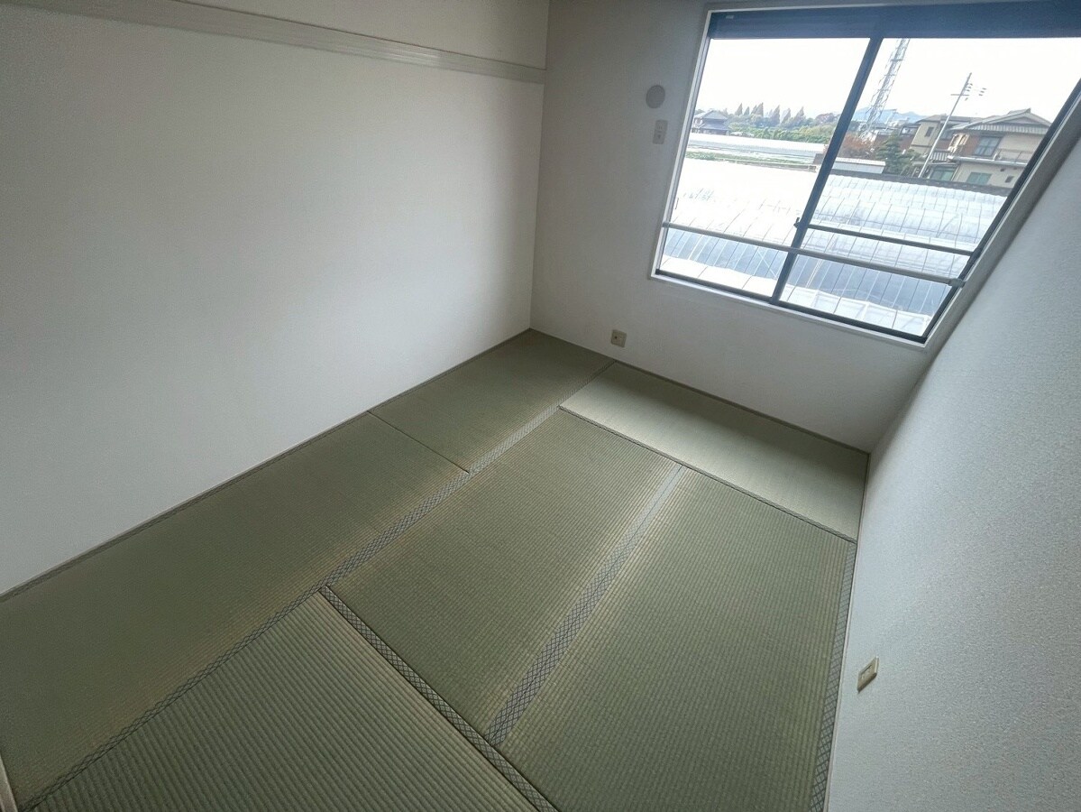 ウォームフロント岡田の物件内観写真