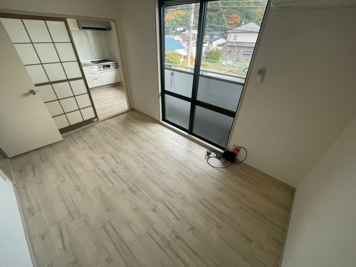 ウォームフロント岡田の物件内観写真