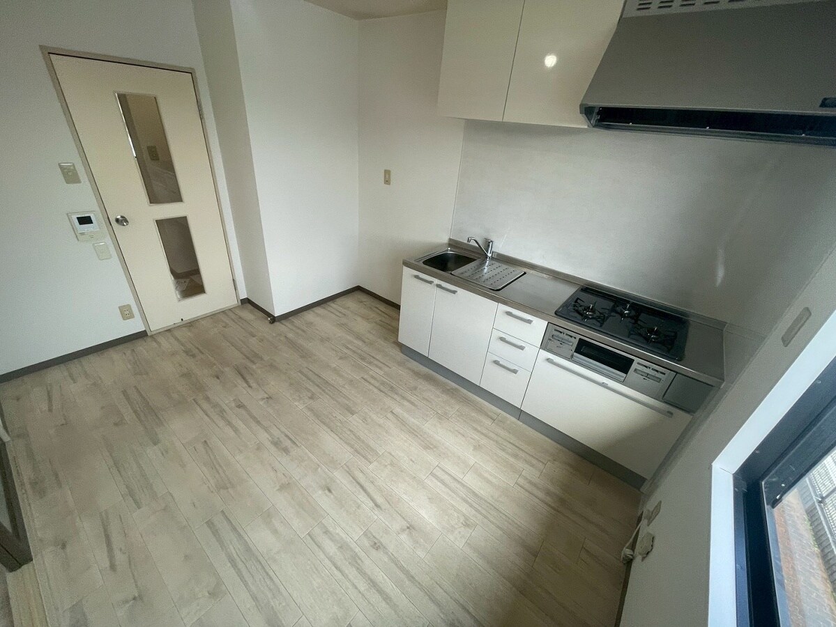 ウォームフロント岡田の物件内観写真