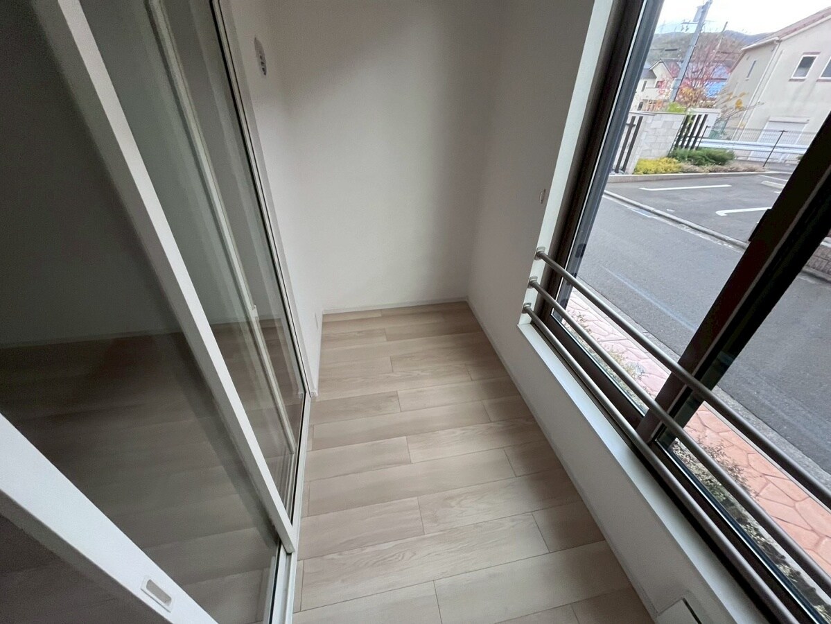 ヴィラドゥグレーヌ梅ケ谷 D棟の物件内観写真