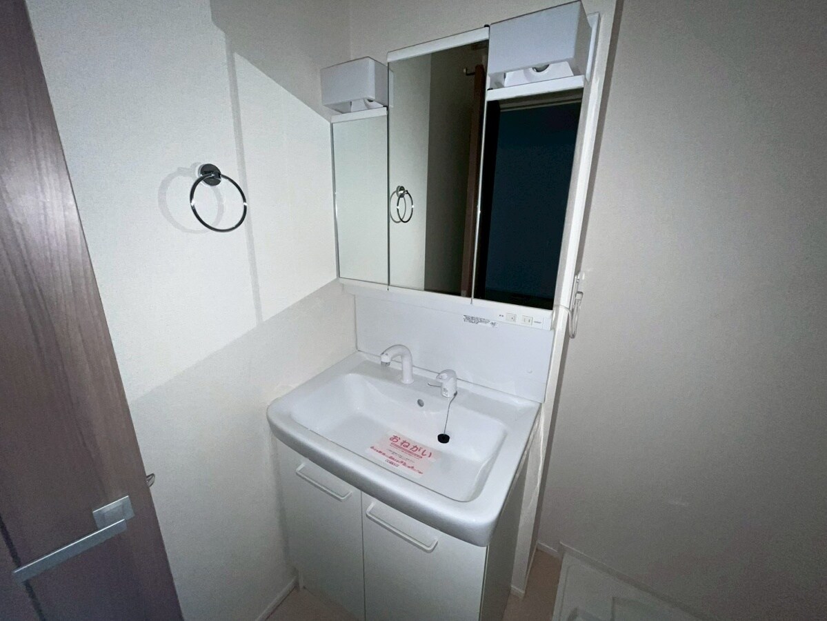 ヴィラドゥグレーヌ梅ケ谷 D棟の物件内観写真