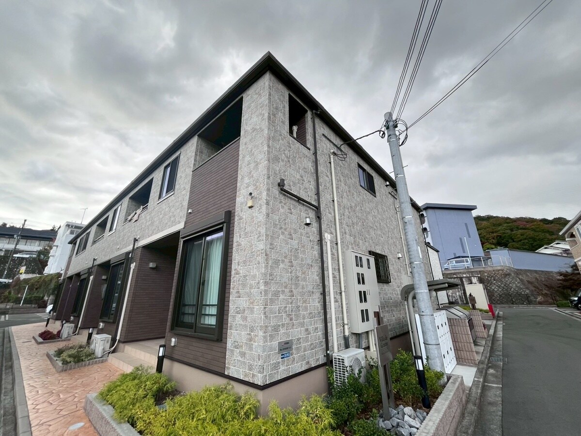 ヴィラドゥグレーヌ梅ケ谷 D棟の物件外観写真