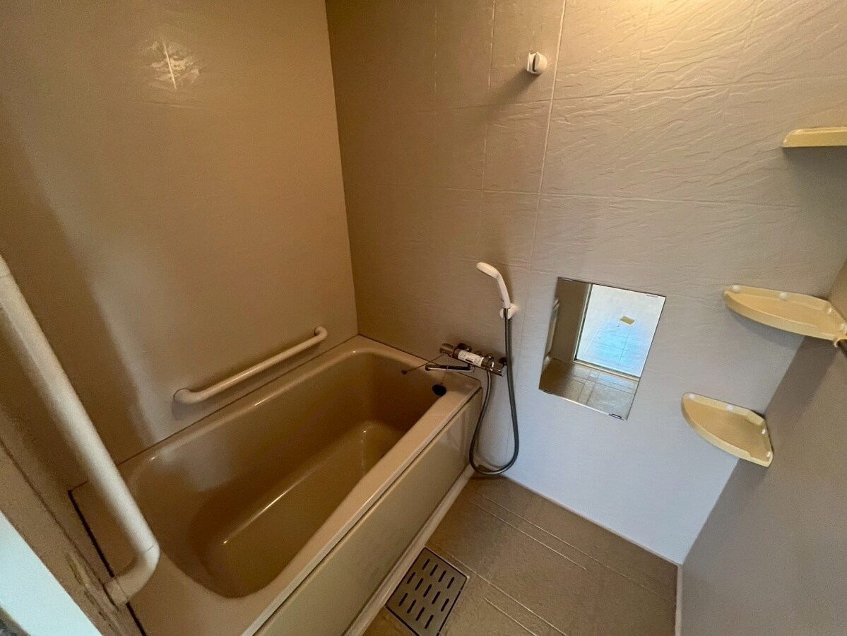 ハッピーエイジ土山の物件内観写真