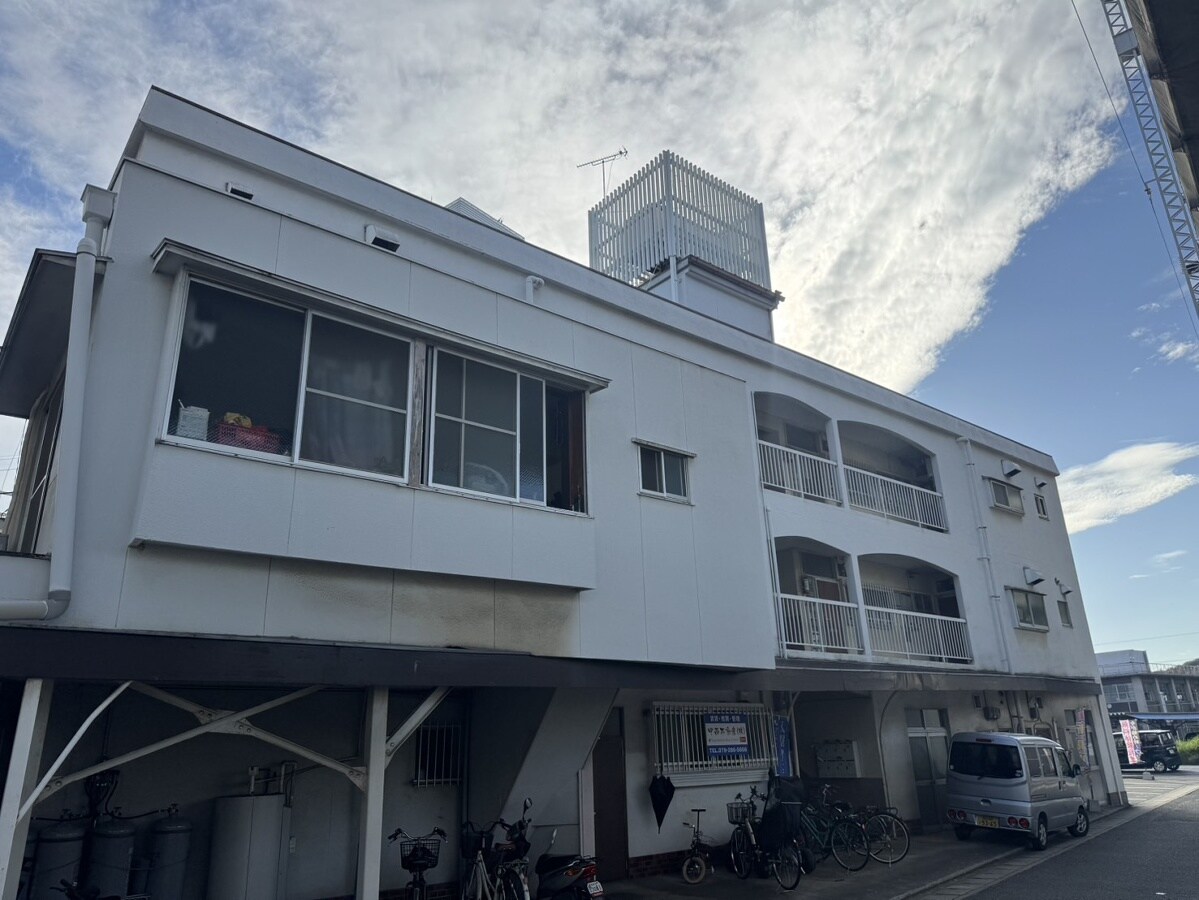 竹内マンション西の物件外観写真