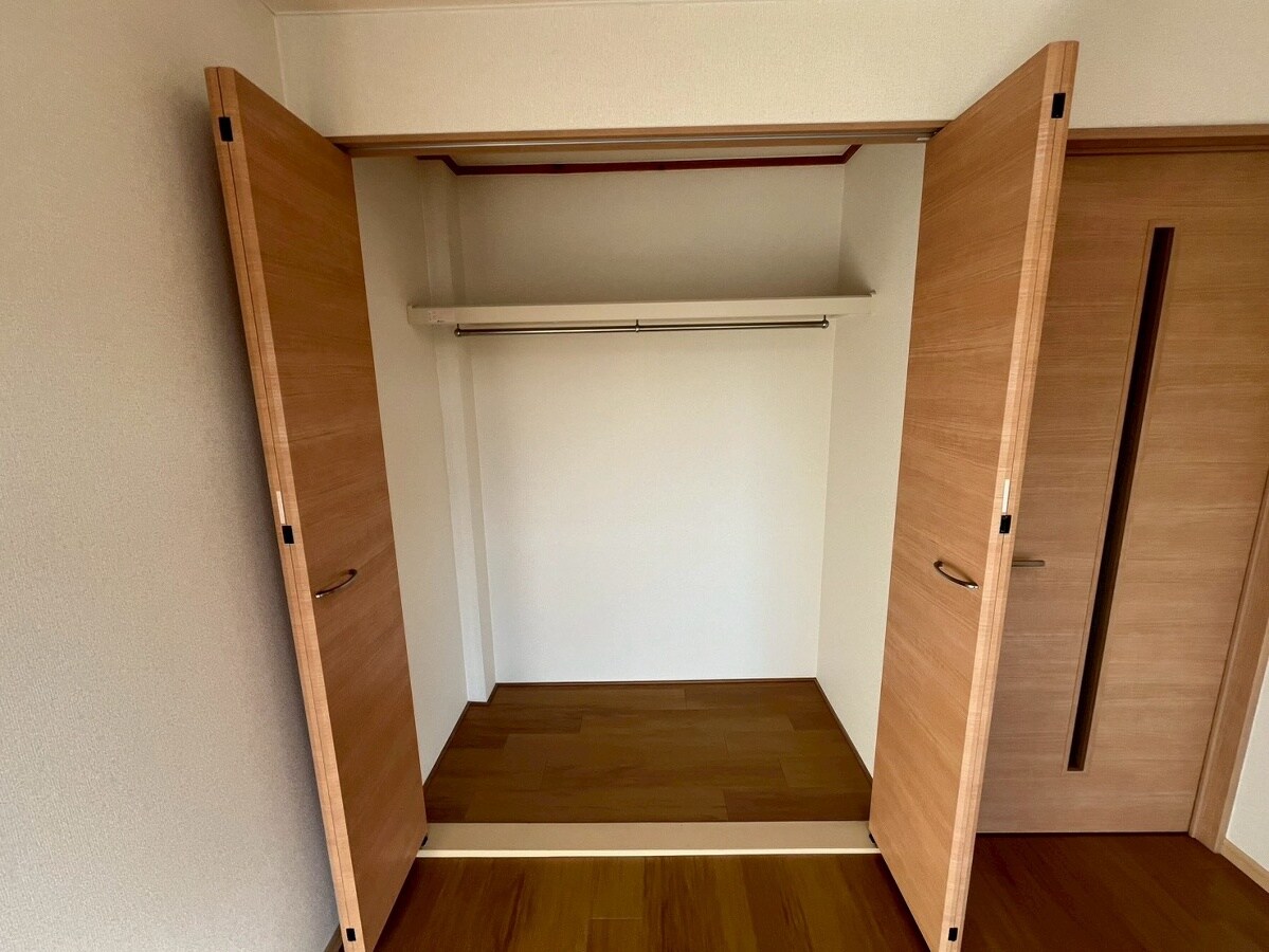 レジデンス英賀保の物件内観写真