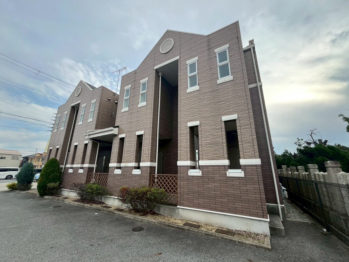 クレッシェンドKJの物件外観写真