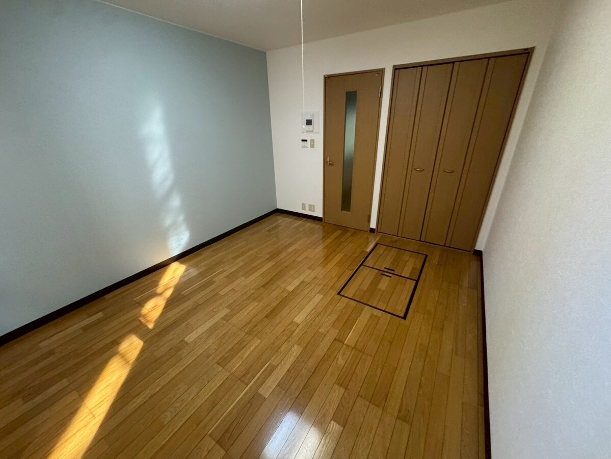ネオクオーツ幸 弐番館の物件内観写真