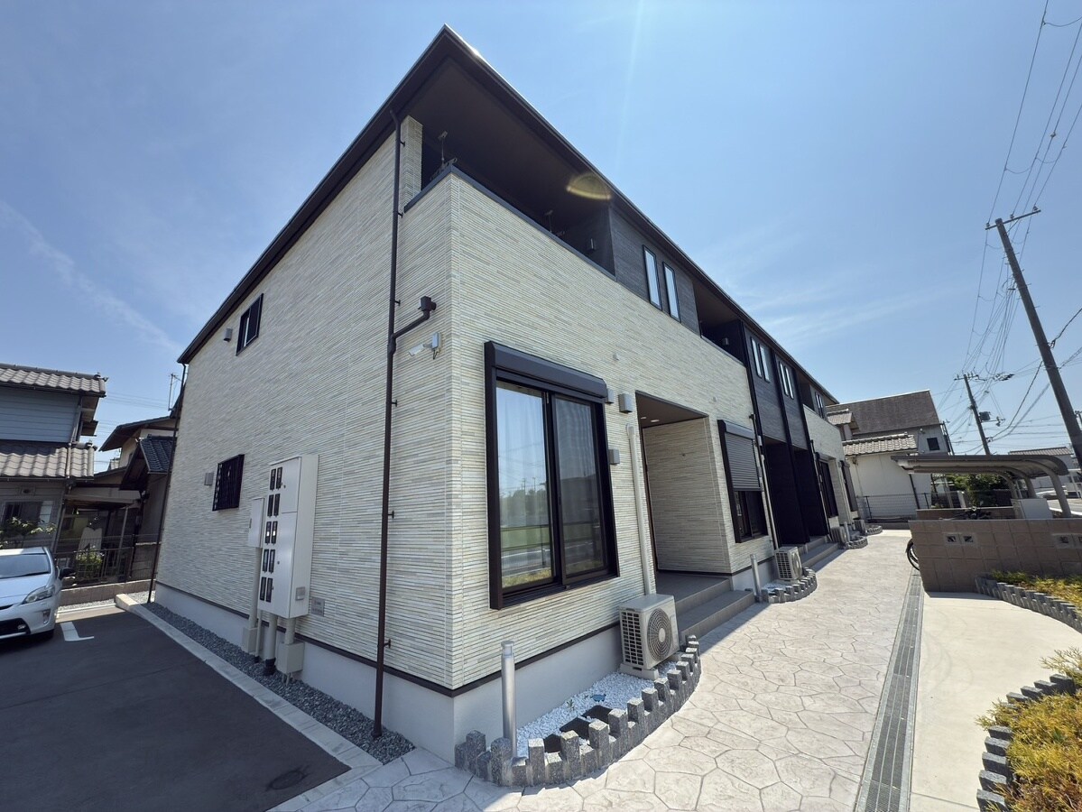 サニーレジデンスⅢの物件外観写真