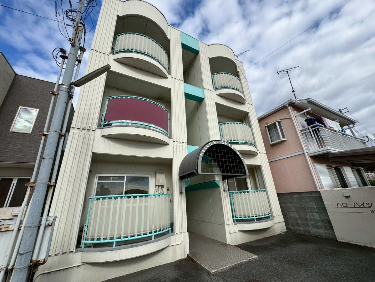 ハローハイツの物件外観写真