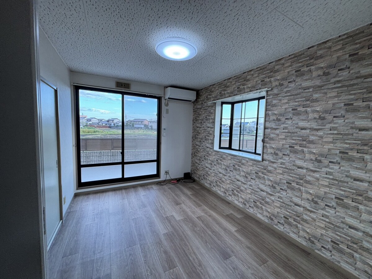 ハッピーバード市川の物件内観写真