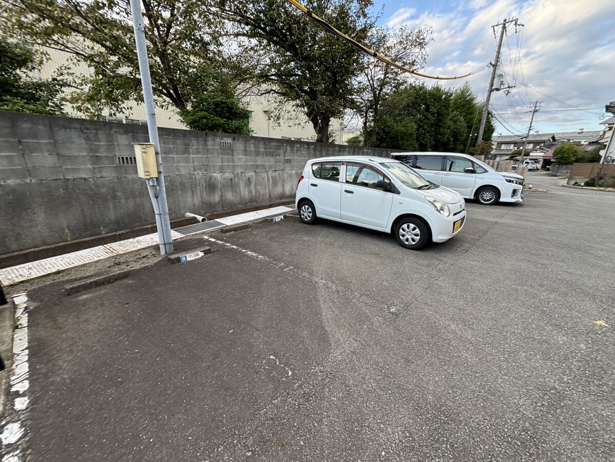 ハッピーバード市川の物件外観写真