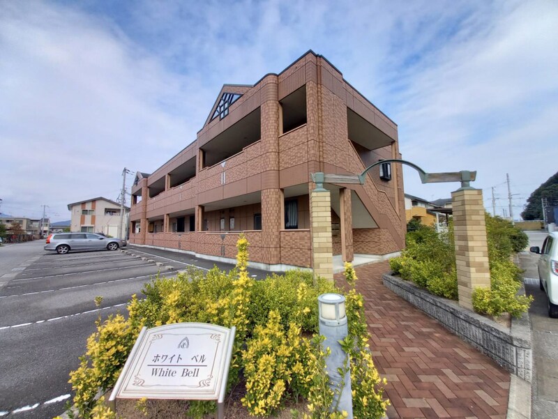 ホワイトベルの物件外観写真