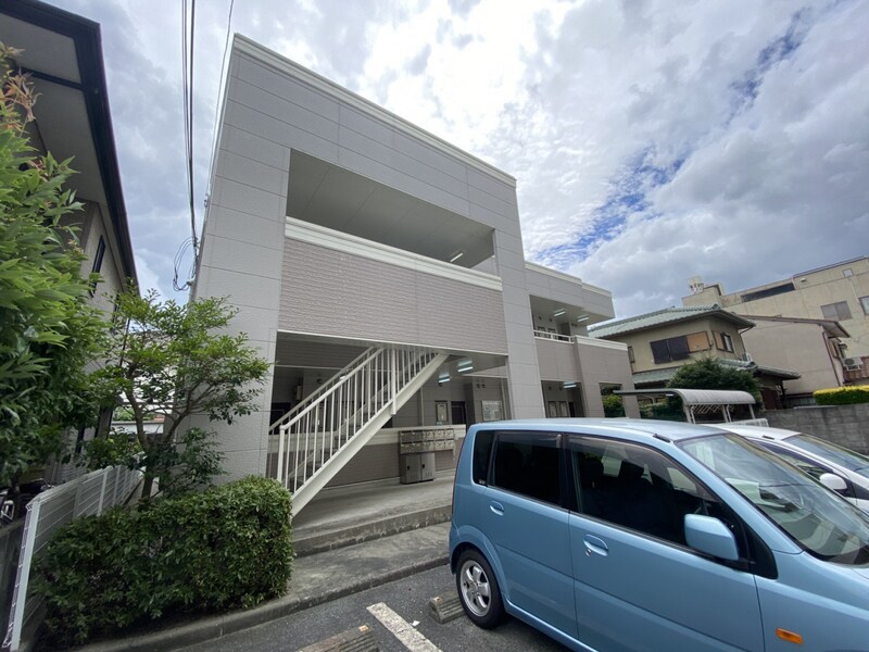 アラモード・Fの物件外観写真