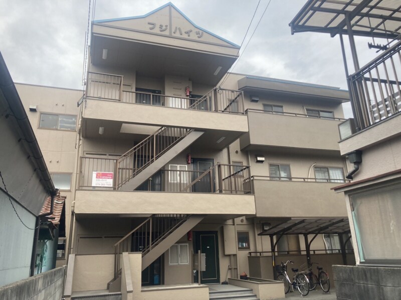 フジハイツの物件外観写真