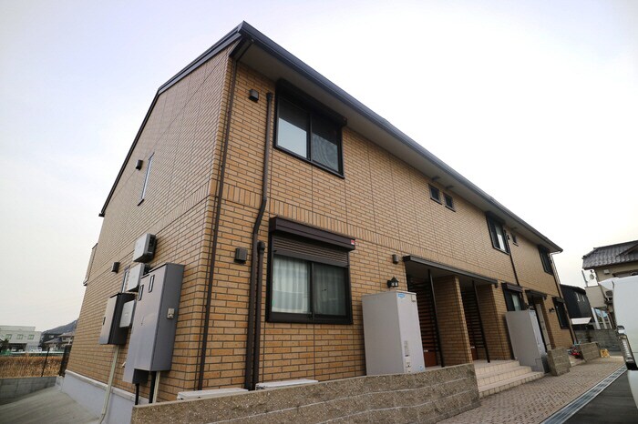 イワモト・ガーデンの物件外観写真