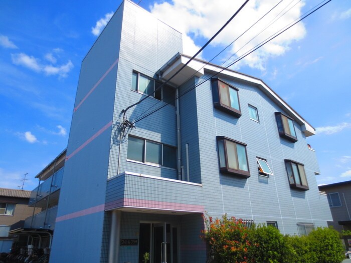 ファミ－ルプラザの物件外観写真