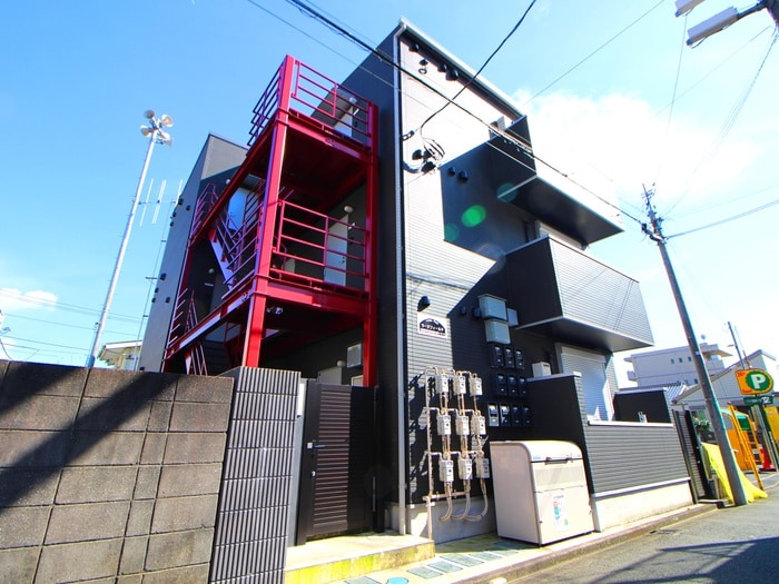 ラージフィールドの物件外観写真