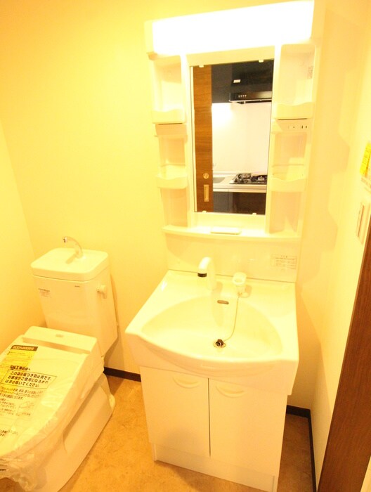 グランシャトー横浜の物件内観写真