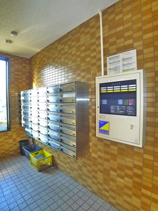 ｵｱｼｽ 2000の物件外観写真