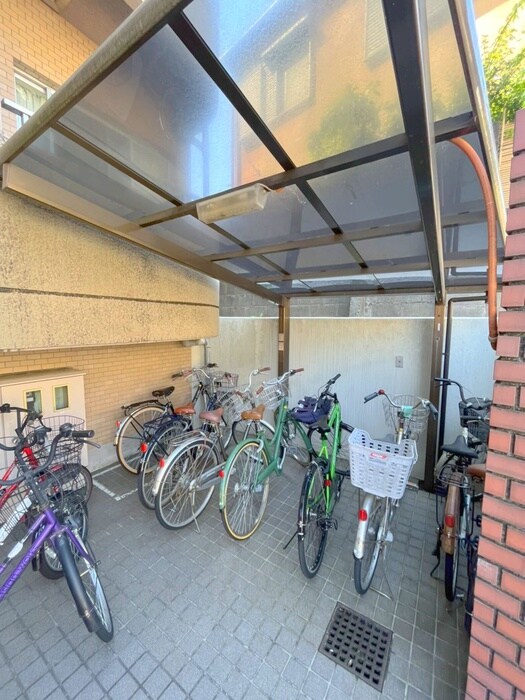 上高田フラッツの物件外観写真