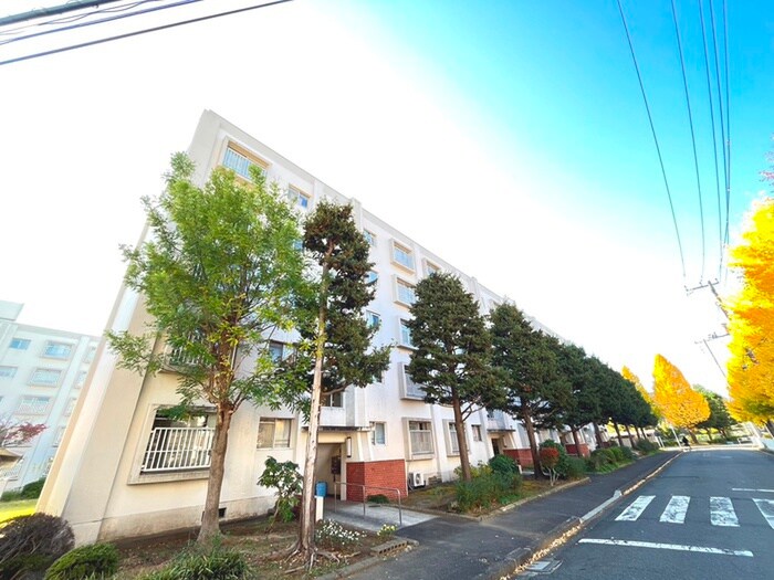 烏山北住宅19号棟(303)の物件外観写真