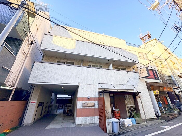 アメニティ三軒茶屋の物件外観写真