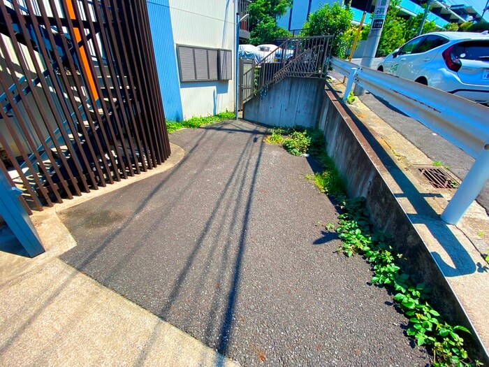 エスポワ－ル・港南の物件外観写真