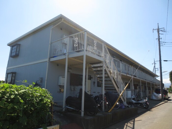 フォーレストの物件外観写真