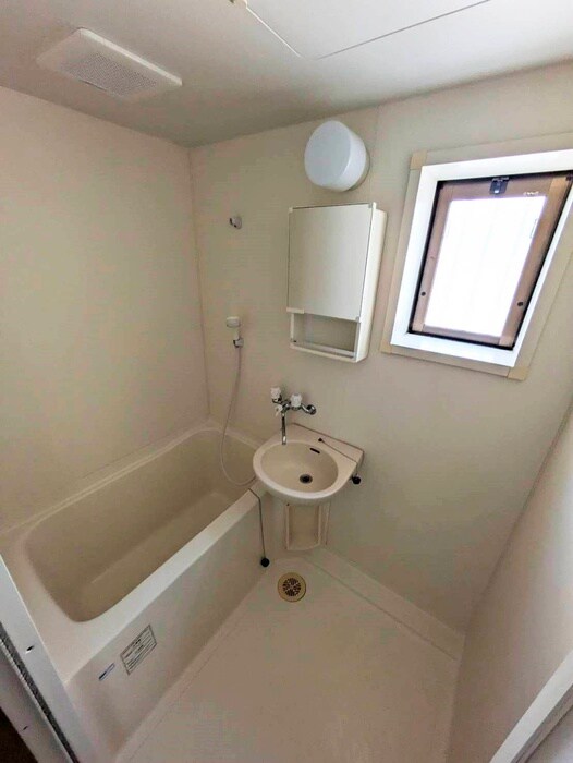 メゾン・カミーリヤの物件内観写真