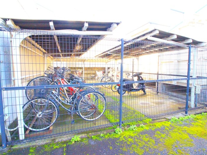 クレストコート・ヒルズの物件外観写真